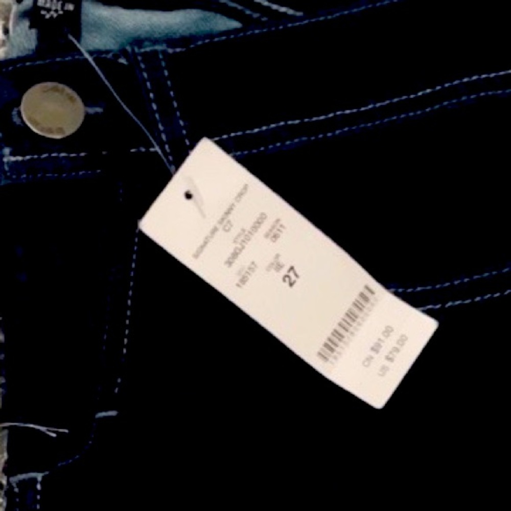 BeBe Signature Skinny Crop Jeans - Picture 2 of 2